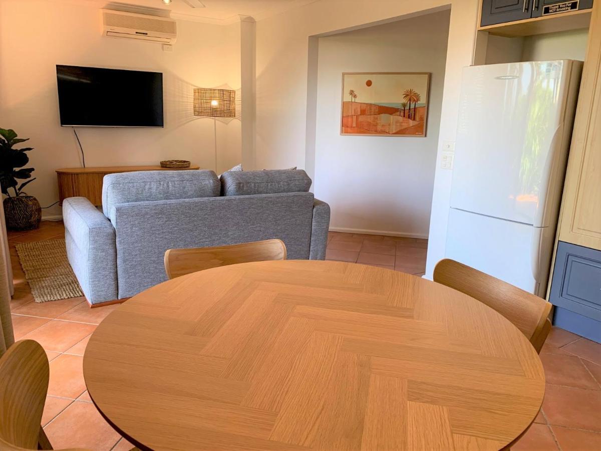 Coast Yamba - Adults Only Aparthotel Buitenkant foto