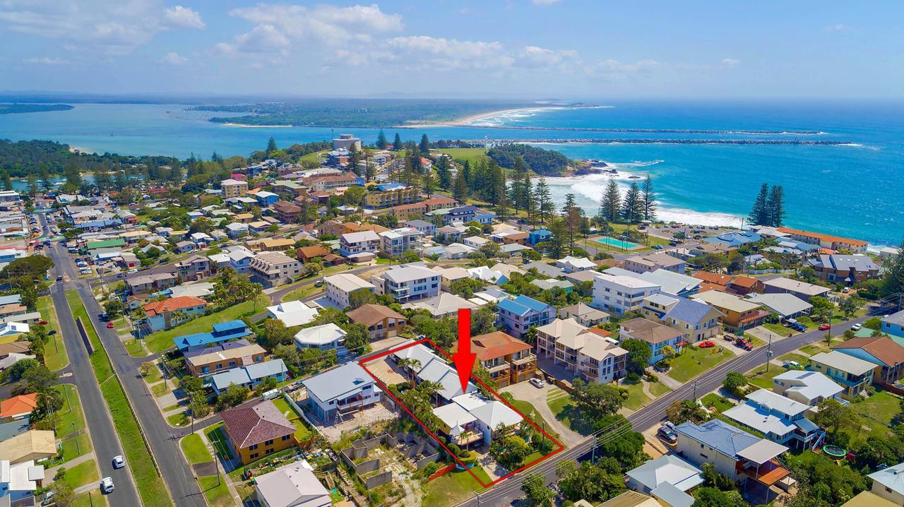 Coast Yamba - Adults Only Aparthotel Buitenkant foto